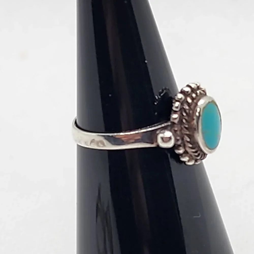 Sterling Silver & Turquoise Southwestern Ring (5) - Picture 4 of 8